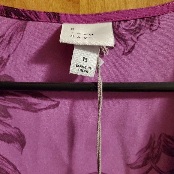 Stunning NWT A New Day blouse M - Picture 3 of 6